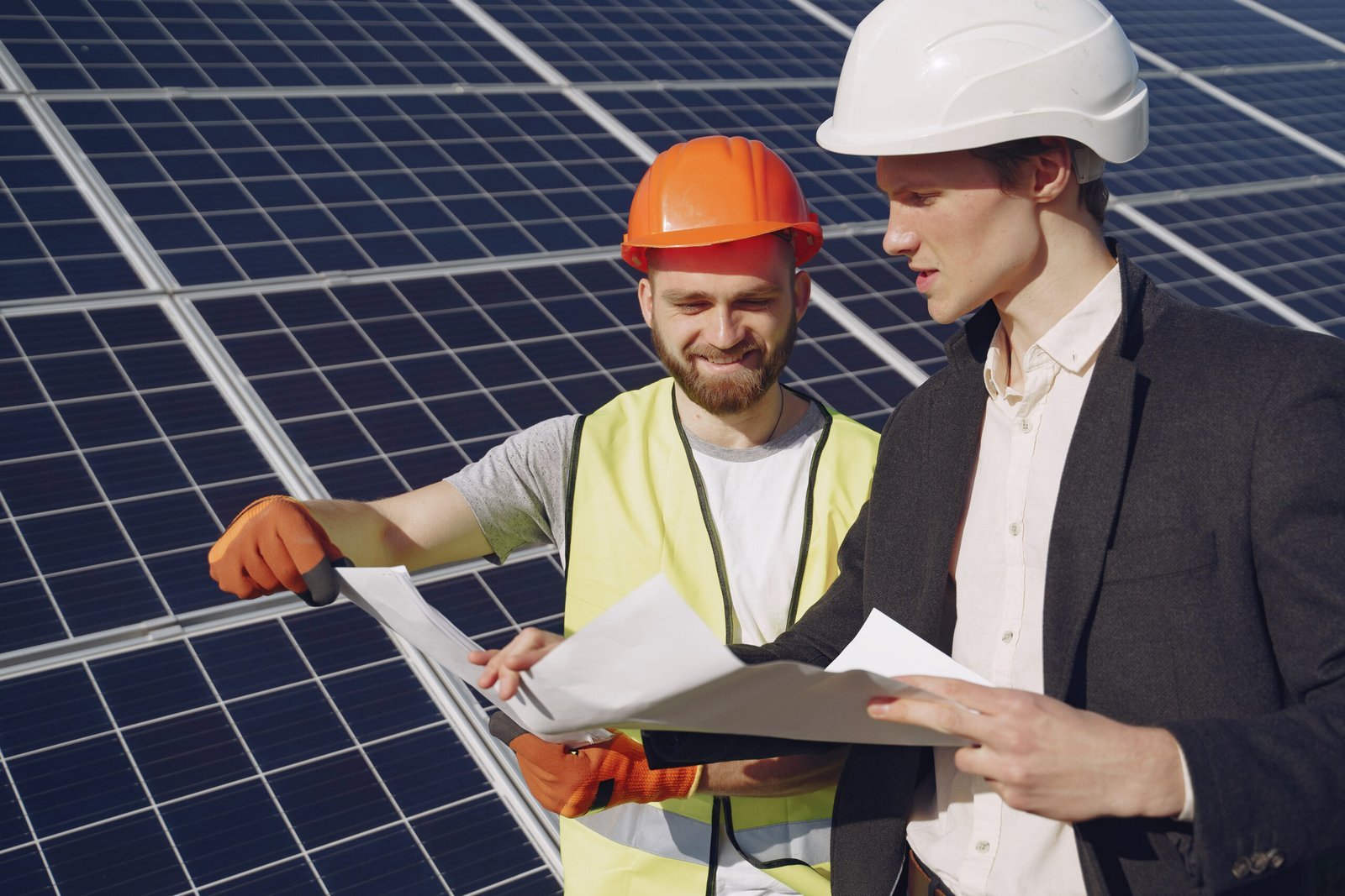 Partner with Doctor Solar A Program for Freelance Technicians & Electricians